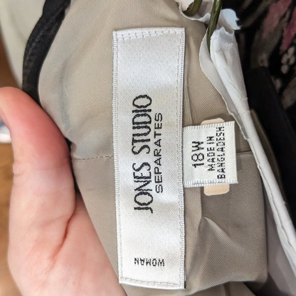 Jones Studio Separates Taupe Open Front Blazer with Black Trim 18W - Picture 8 of 9